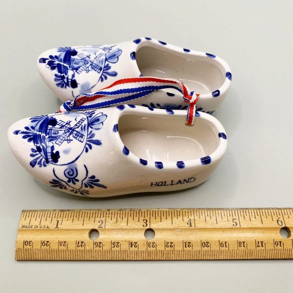 Delft Blue Holland Ceramic Clogs hand painted pair - Picture 6 of 9